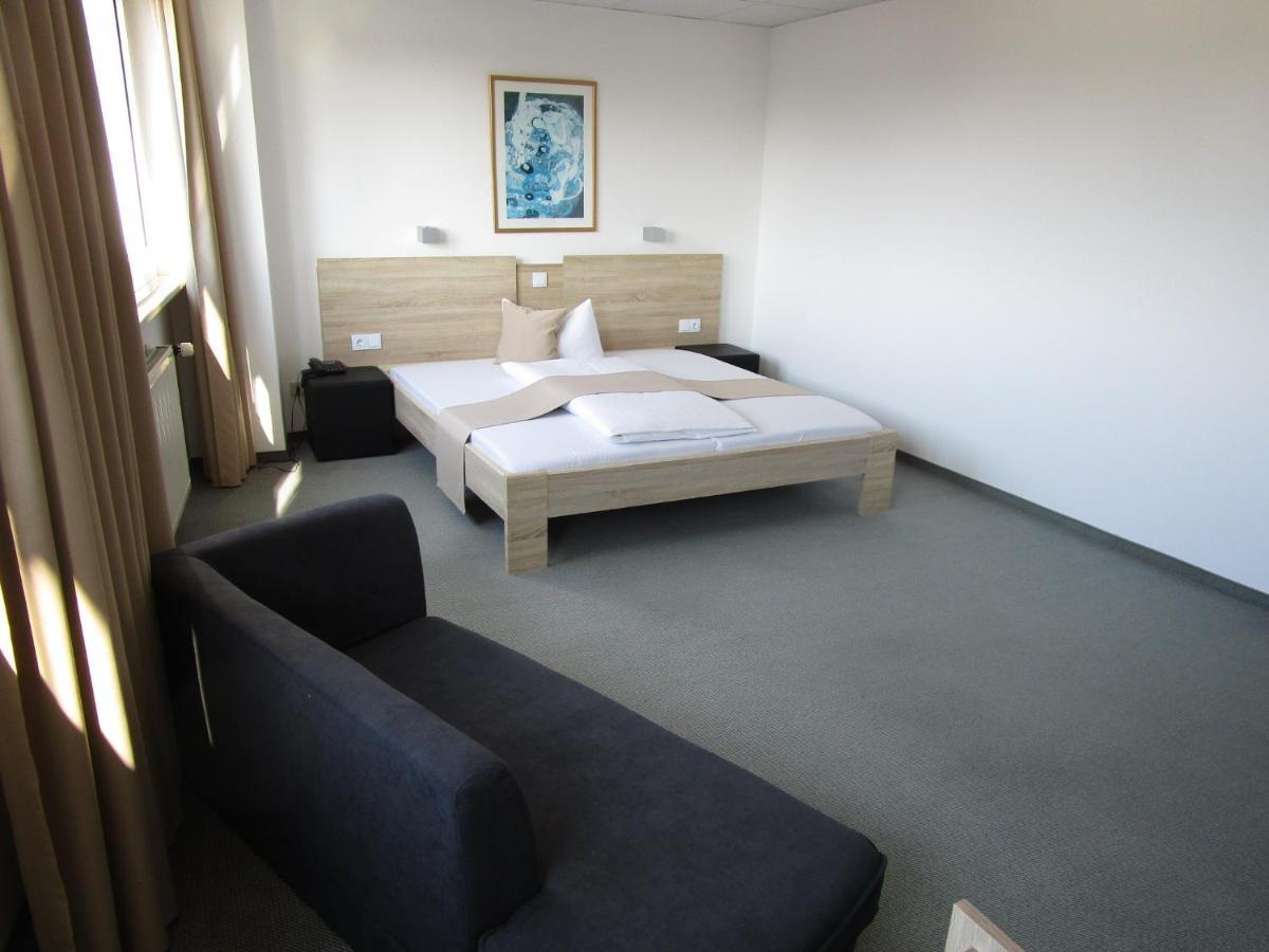 Businesshotel & Appartements Stuttgart-Vaihingen Exterior foto