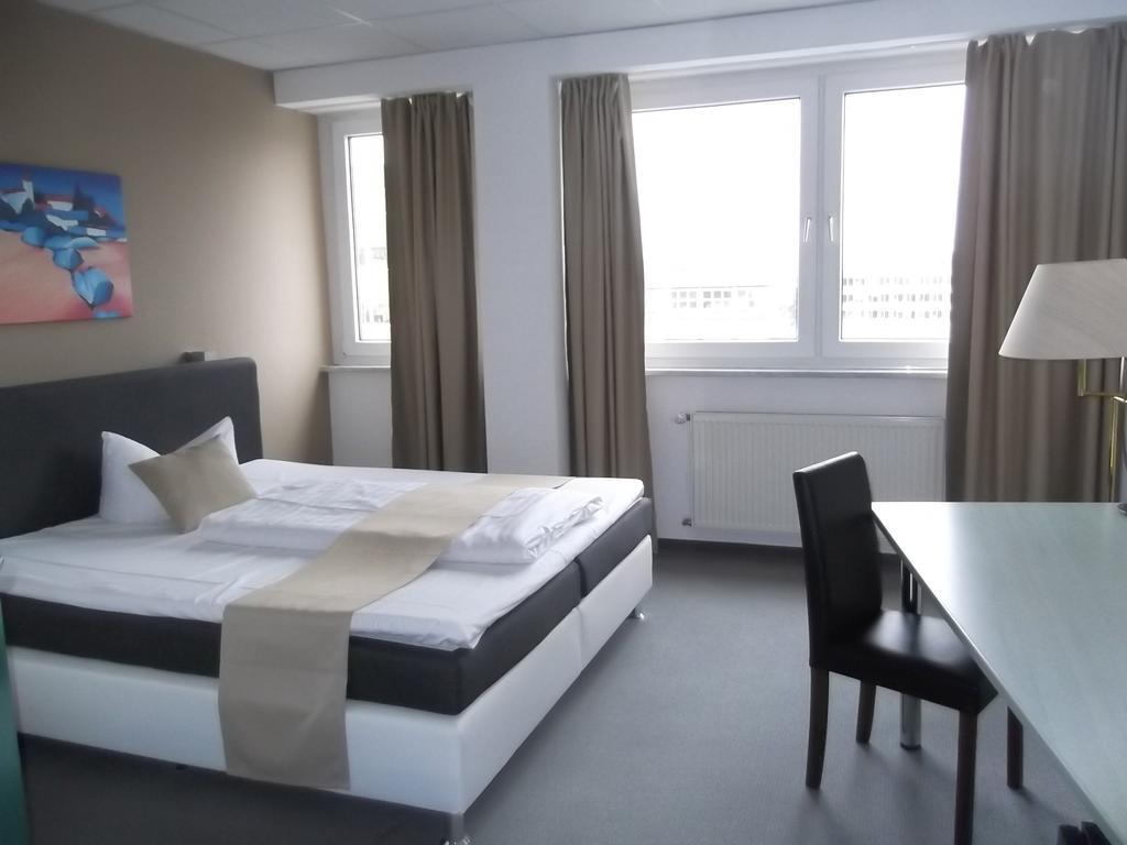 Businesshotel & Appartements Stuttgart-Vaihingen Exterior foto